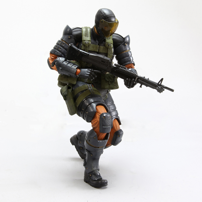 Illustration for article titled New Metal Gear Solid Figures Sneak Out